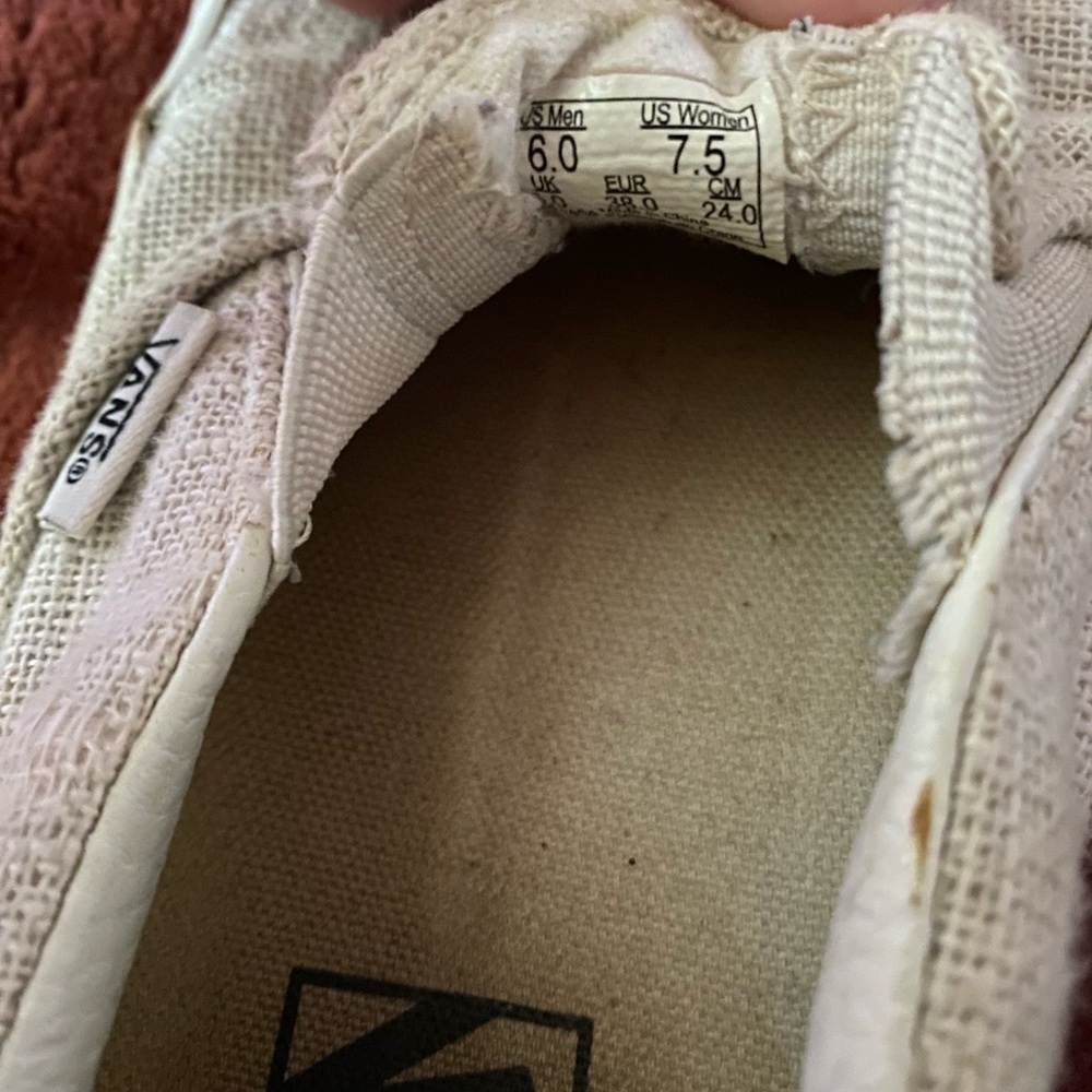Vans - Picture 4 of 4